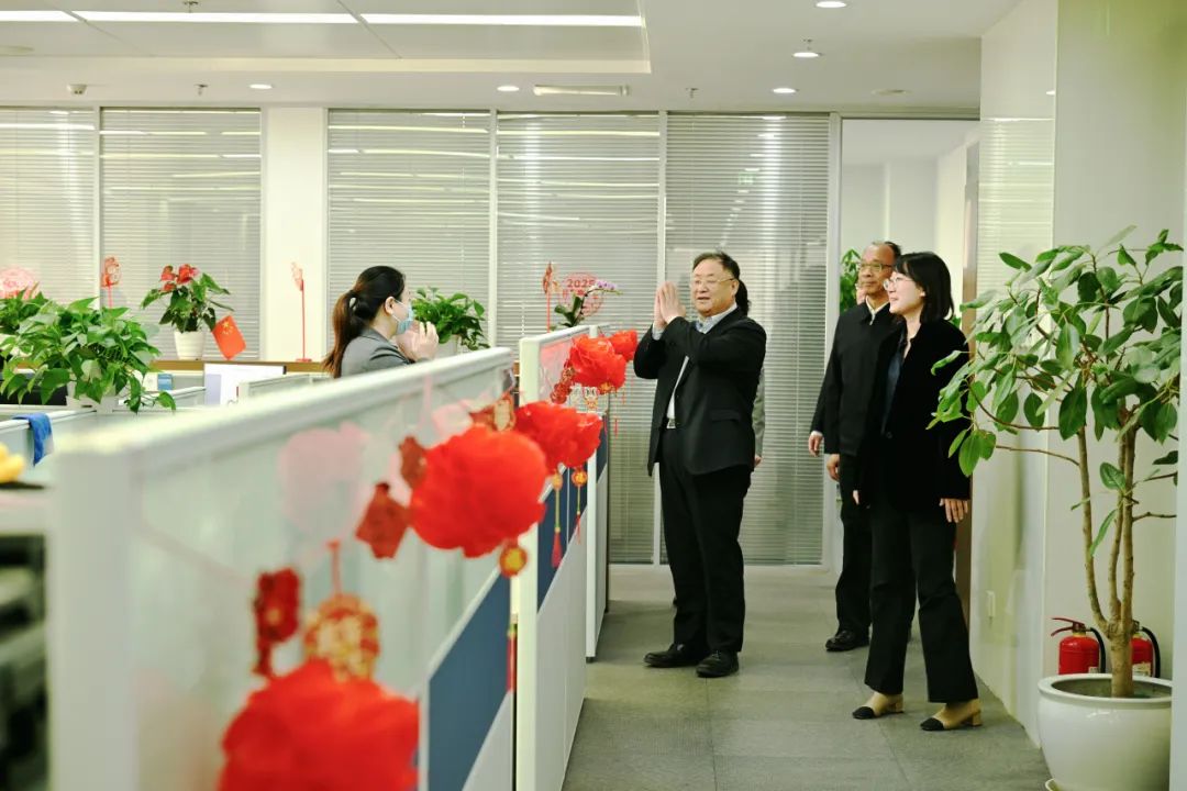 灵蛇跃动启新程 转型重塑开新局！中智集团领导慰问在京一线干部员工